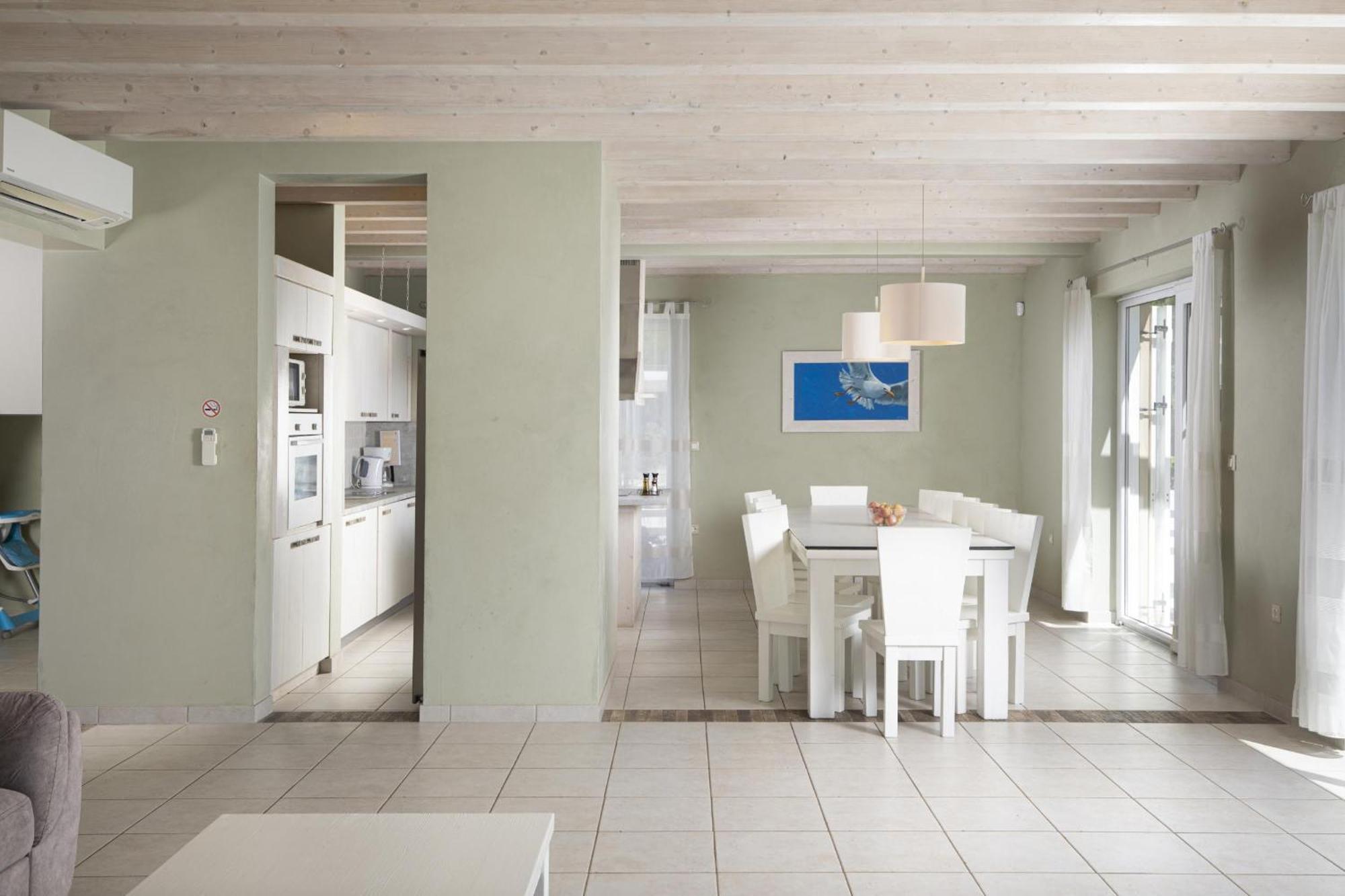 Villa Bella - Beautiful And Modern House With Pool, Souna, Jacuzzi & Playground, Liznjan - Istra Exterior photo