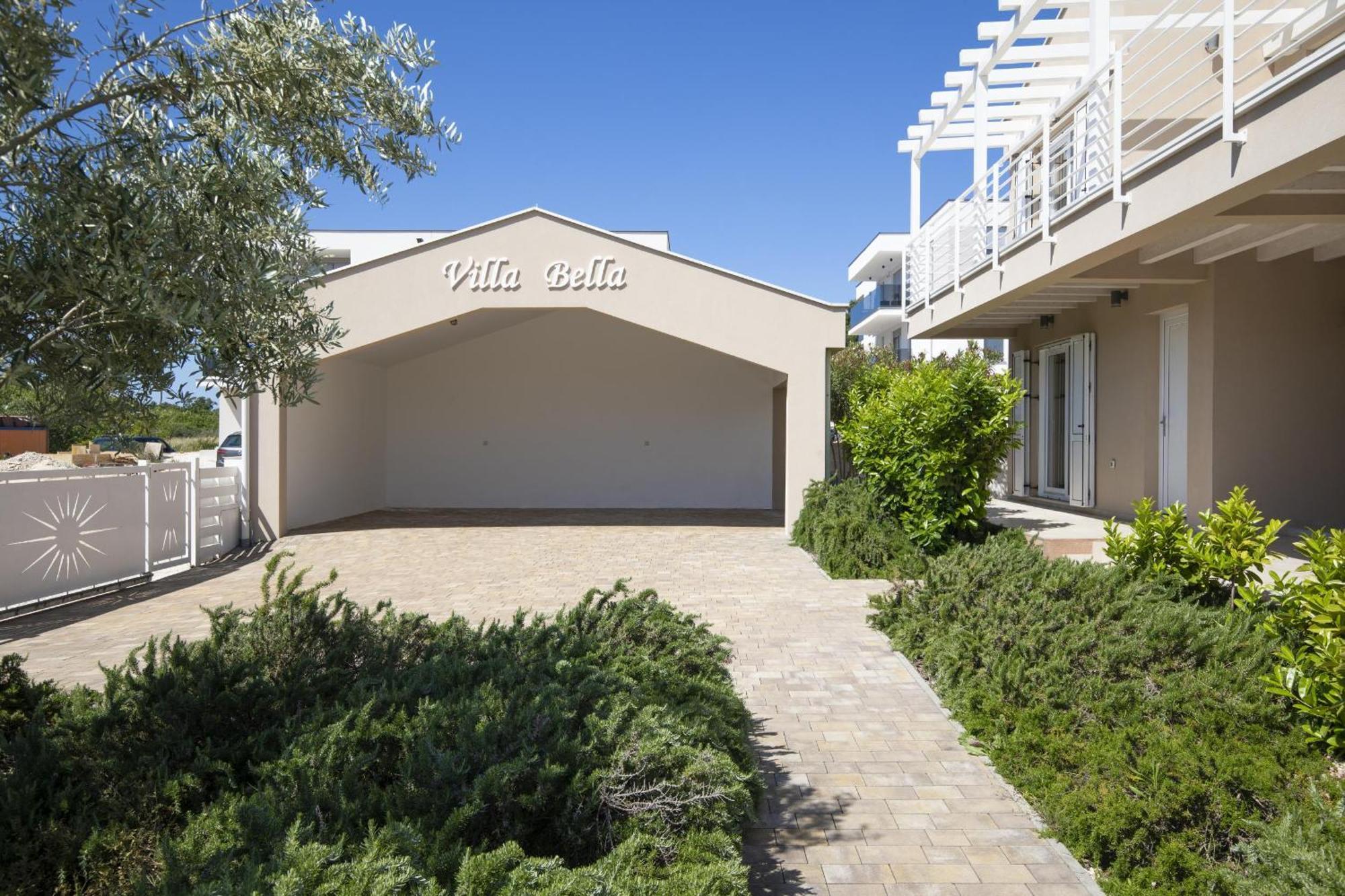 Villa Bella - Beautiful And Modern House With Pool, Souna, Jacuzzi & Playground, Liznjan - Istra Exterior photo