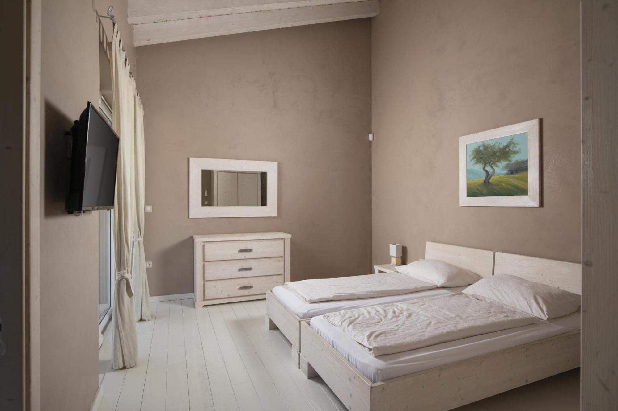 Villa Bella - Beautiful And Modern House With Pool, Souna, Jacuzzi & Playground, Liznjan - Istra Exterior photo