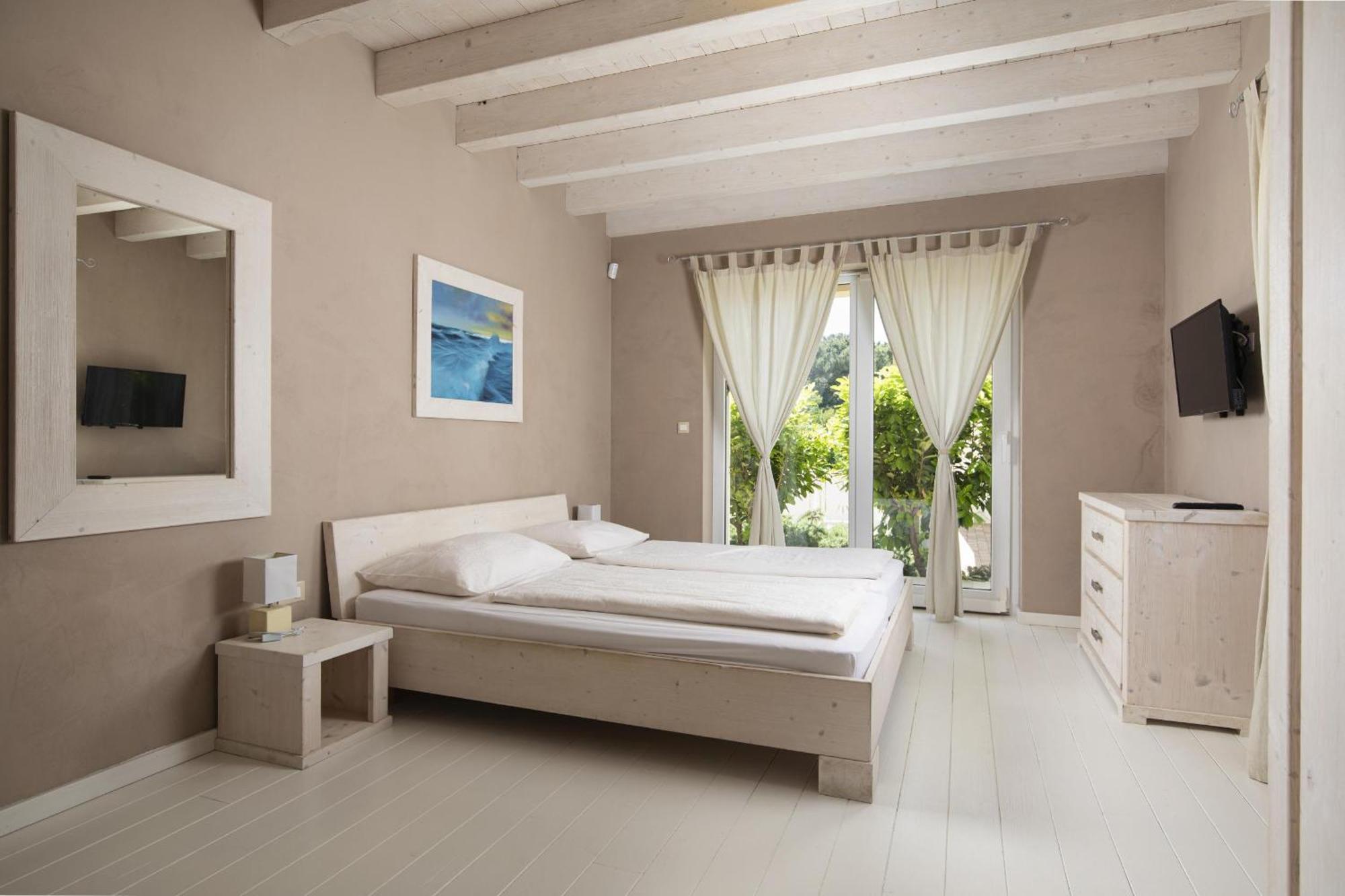 Villa Bella - Beautiful And Modern House With Pool, Souna, Jacuzzi & Playground, Liznjan - Istra Exterior photo